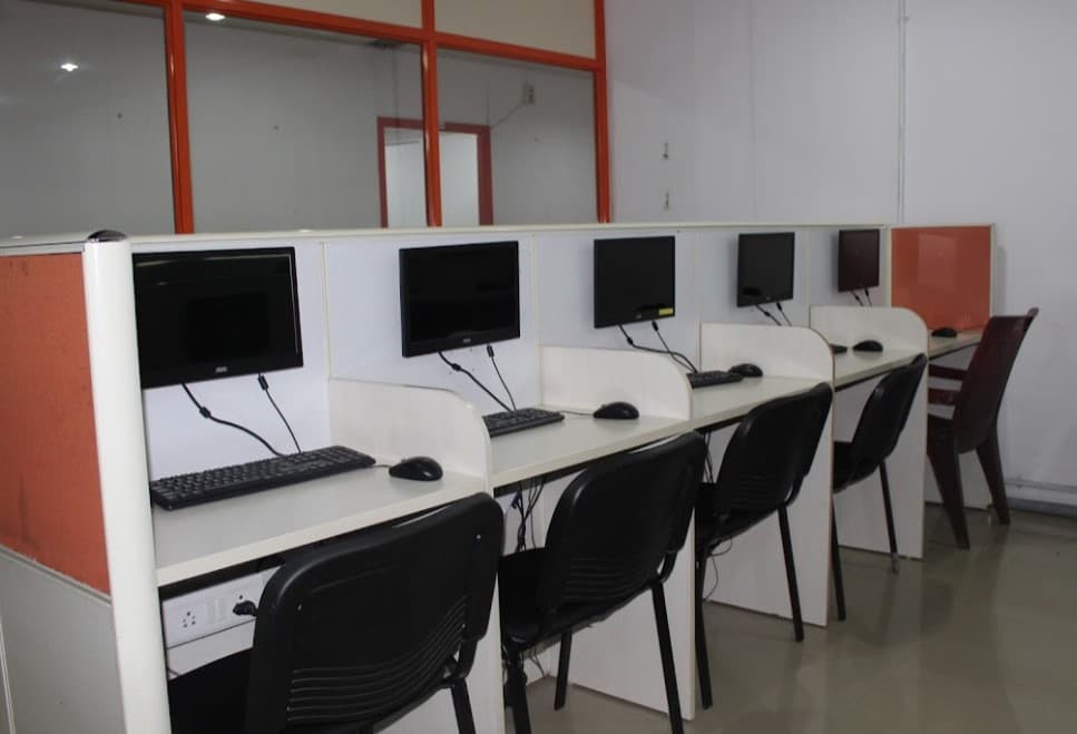 Avinash College of Commerce Himayathnagar Campus photo 2